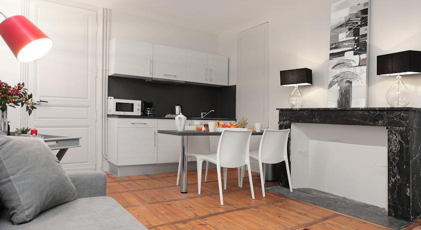 Suites De La Tour Perigueux Centre Zimmer foto